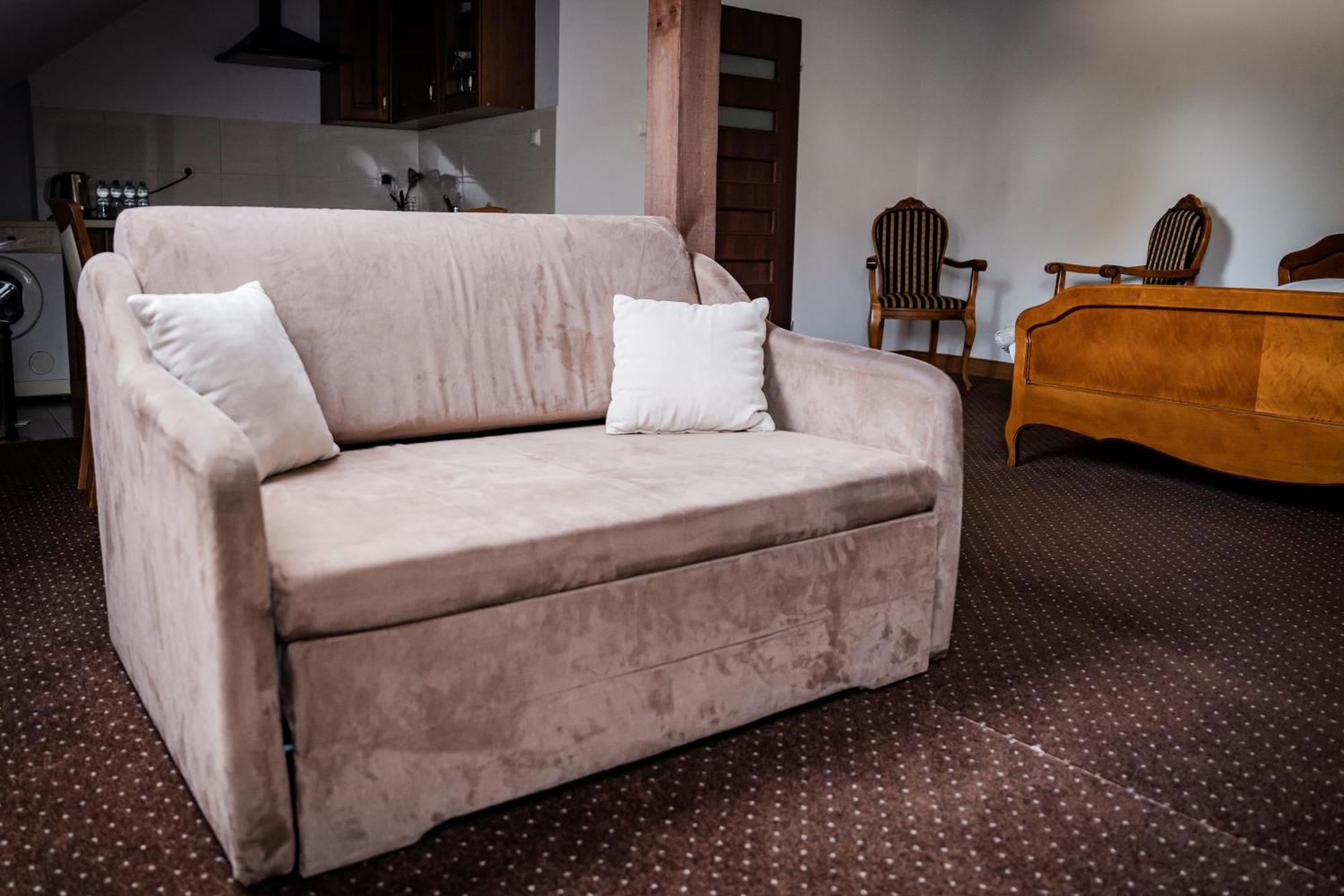 Hotel Przy Dworze Лесьна-Подляска Экстерьер фото